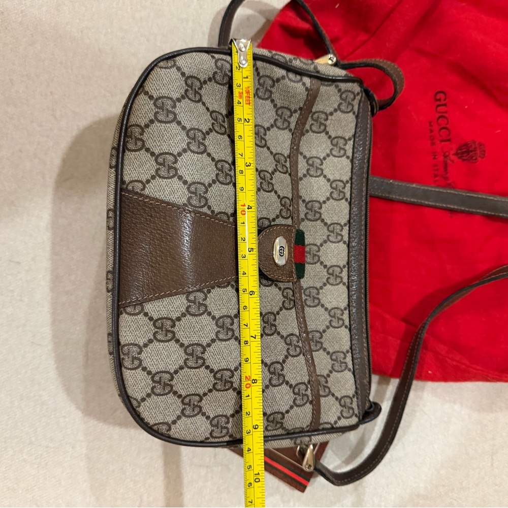 Gucci Monogram Brown and Cream Shoulder Bag Vintage 1983 - Picture 14 of 15
